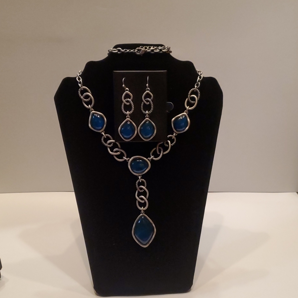 Necklace and earrings